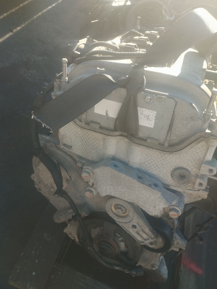 2012 GMC TERRAIN 4cyl Gasoline 2.4 ENGINE ASSEMBLY - 241648 — photo 3