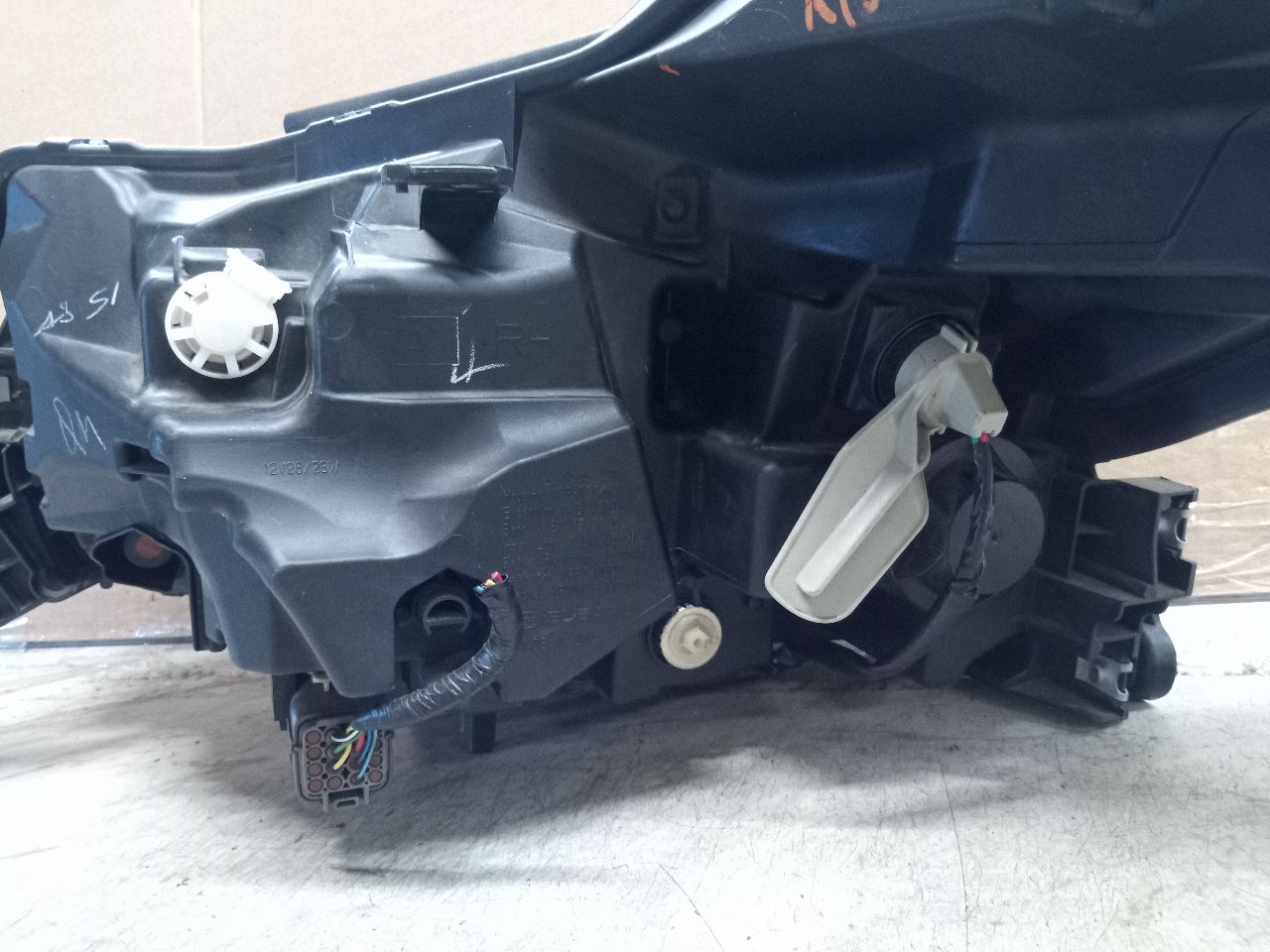 2020 SUBARU LEGACY Right HEADLAMP ASSEMBLY - 241713 — photo 4