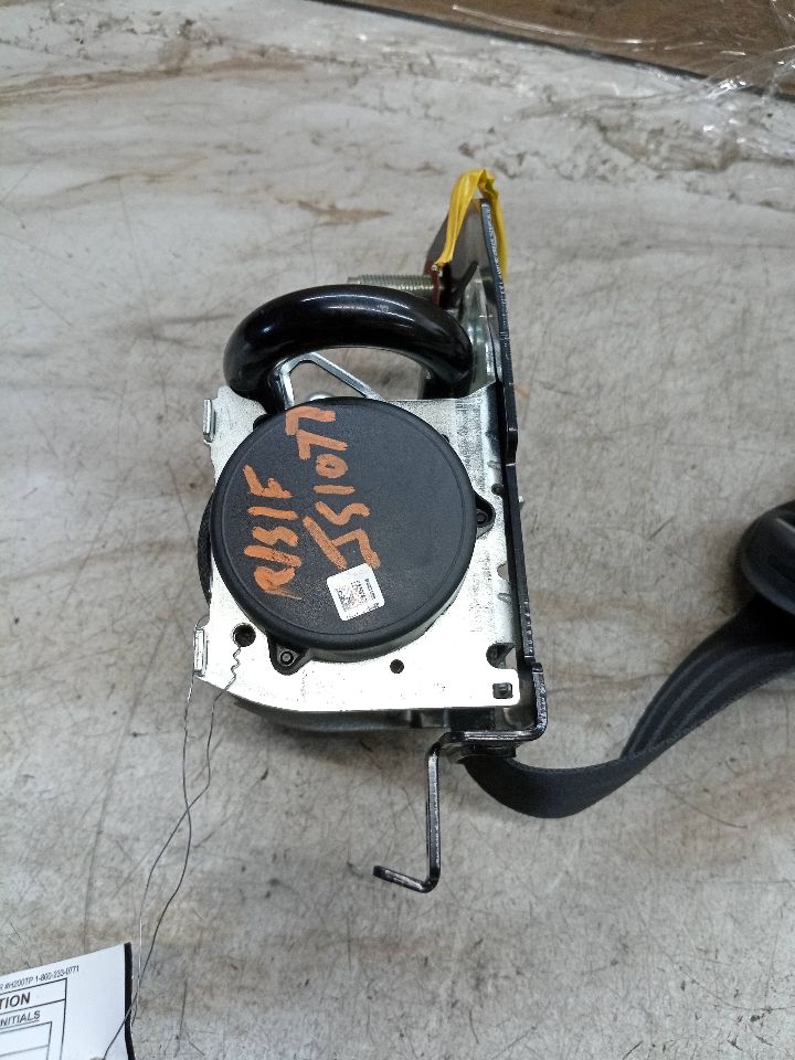 2012 HYUNDAI GENESIS Seat Belt, Front - 241920 — photo 5