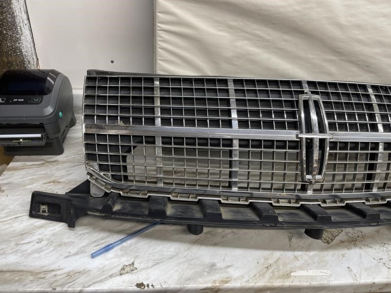 2008 LINCOLN MKX GRILLE - 2424 — photo 3