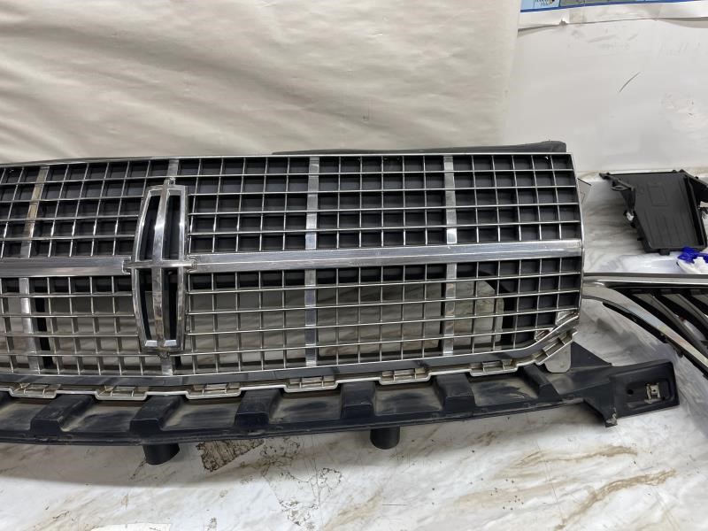 2008 LINCOLN MKX GRILLE - 2424 — photo 4