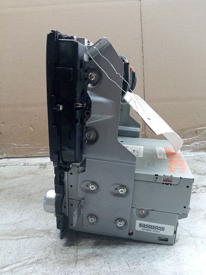 2008 ACURA TL 3.2L 6cyl Gasoline VVT Radio Audio - 242474 — photo 3