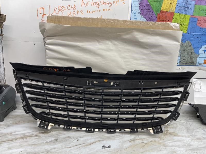 2012 CHRYSLER 200 GRILLE - 2426 — photo 4