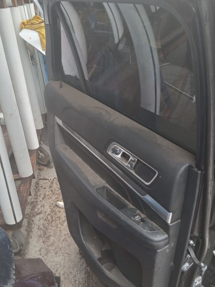 2019 FORD EXPLORER 3.5L 6cyl Turbo Gasoline Left Dr Assm, Rear Side - 243185 — photo 2