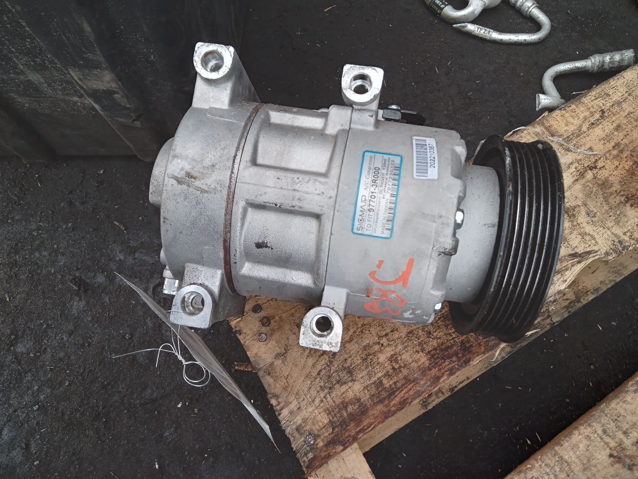 2011 HYUNDAI SONATA 4cyl Gasoline 2.4 PZEV AC COMPRESSOR - 243372 — photo 3
