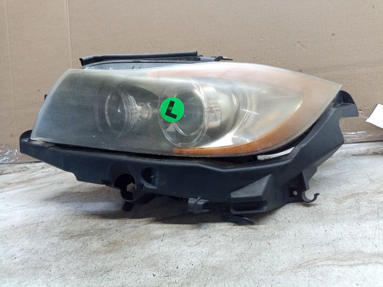2006 BMW 330i 6cyl Gasoline 3.0 Left HEADLAMP ASSEMBLY - 243383