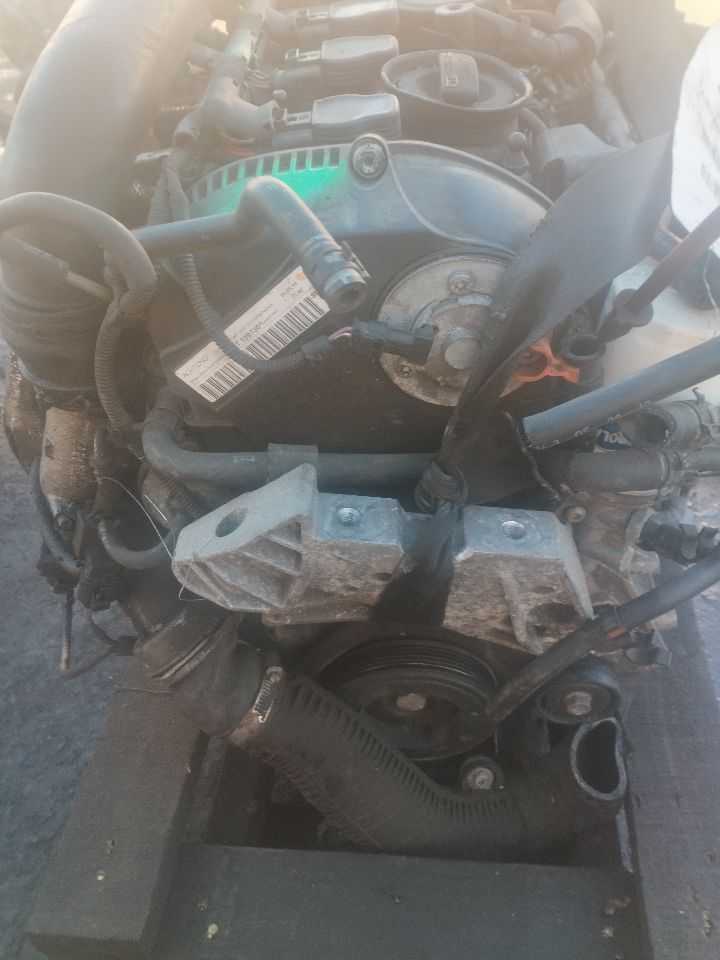 2010 AUDI TT 4cyl Gasoline Turbo 2.0 ENGINE ASSEMBLY - 243395 — photo 1