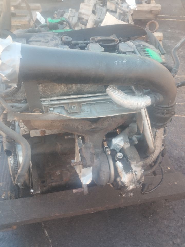 2010 AUDI TT 4cyl Gasoline Turbo 2.0 ENGINE ASSEMBLY - 243395 — photo 4