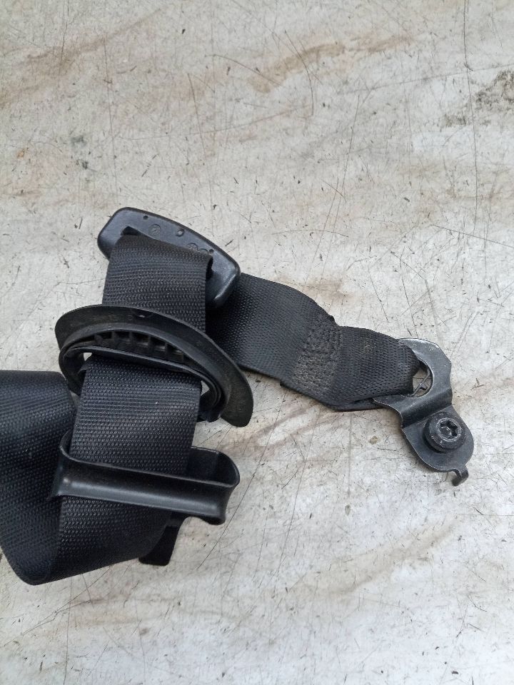 2010 MERCEDES-BENZ C-CLASS 6cyl Gasoline 3.0 Flex Seat Belt, Front - 243464 — photo 2