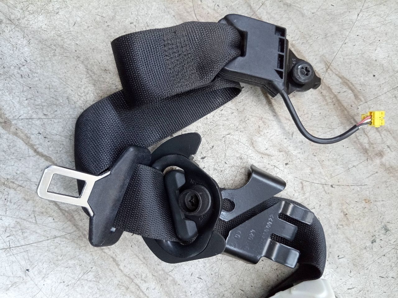2010 MERCEDES-BENZ C-CLASS 6cyl Gasoline 3.0 Flex Seat Belt, Front - 243466 — photo 2