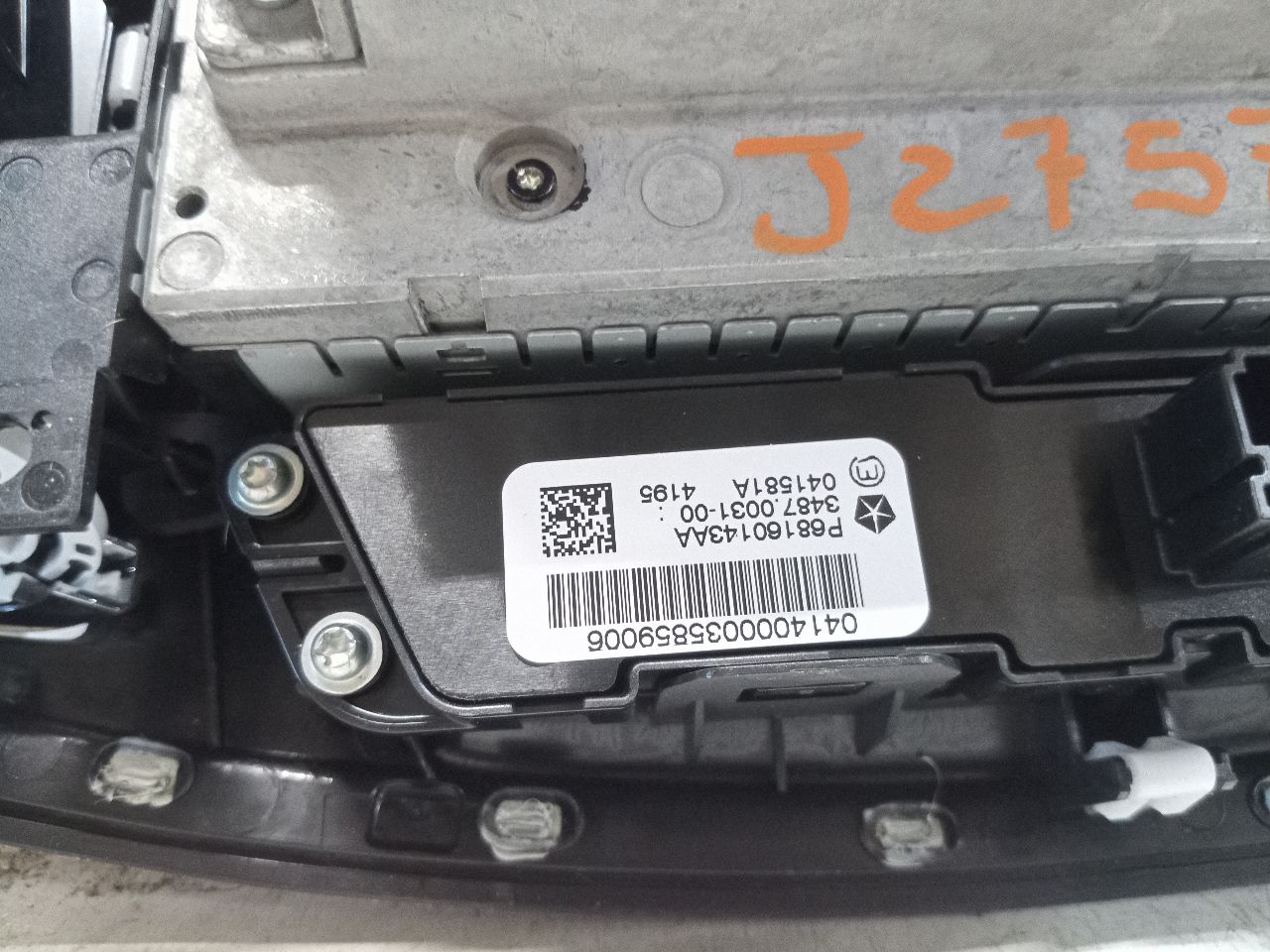 2015 CHRYSLER 200 6 cyl Gas Flex Fuel 3.6 Radio Audio - 243619 — photo 4