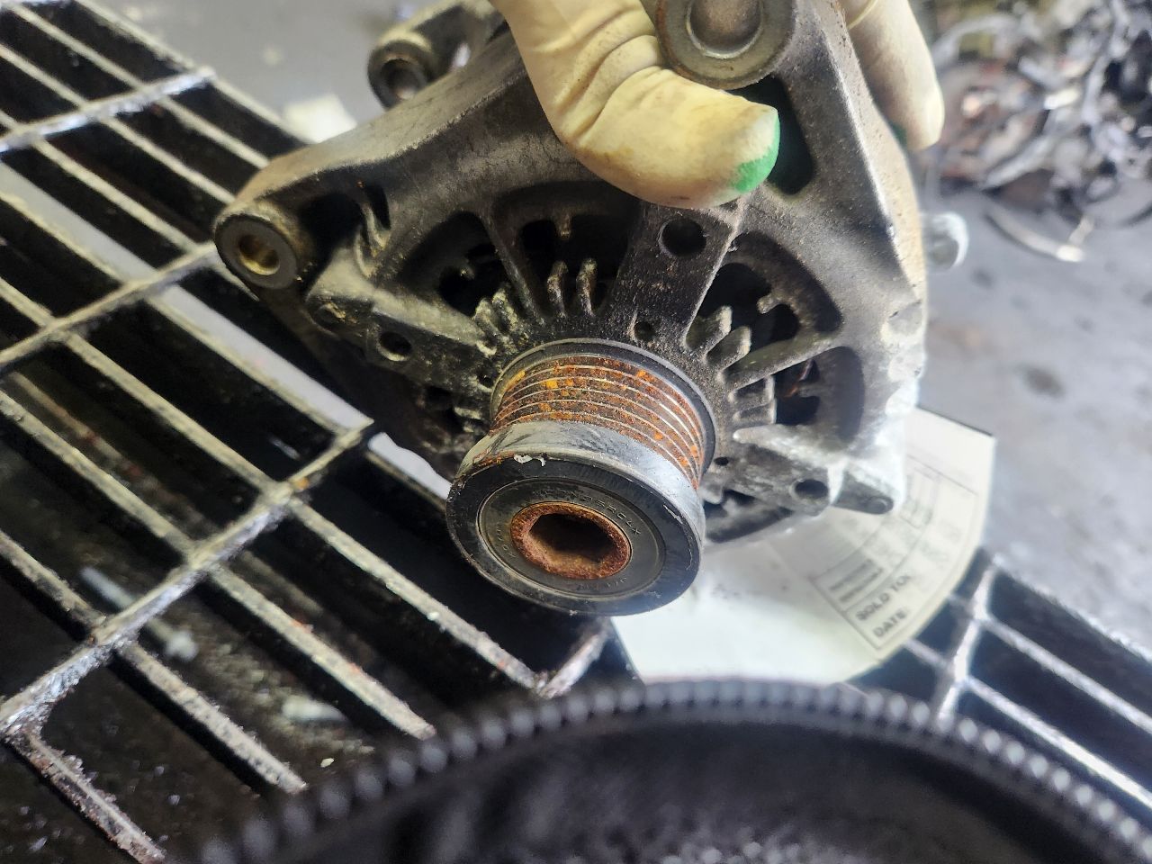 2013 BMW X1 4cyl Gasoline Turbo 2.0 ALTERNATOR - 244045 — photo 3