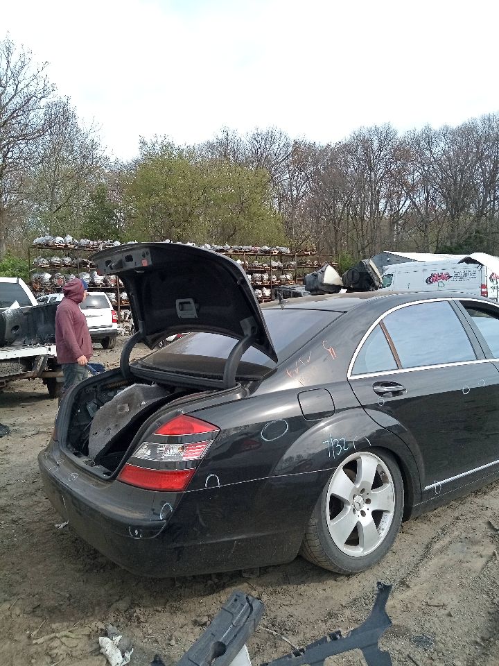 2007 MERCEDES-BENZ S-CLASS 8cyl Gasoline 5.5 Right STRUT - 244231 — photo 4