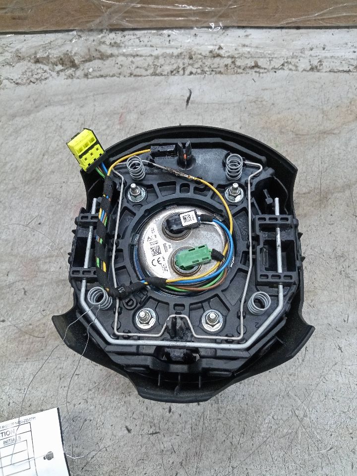 2016 MINI COOPER CLUBMAN 3cyl gasoline turbo 1.5 Left AIR BAG - 244453 — photo 2