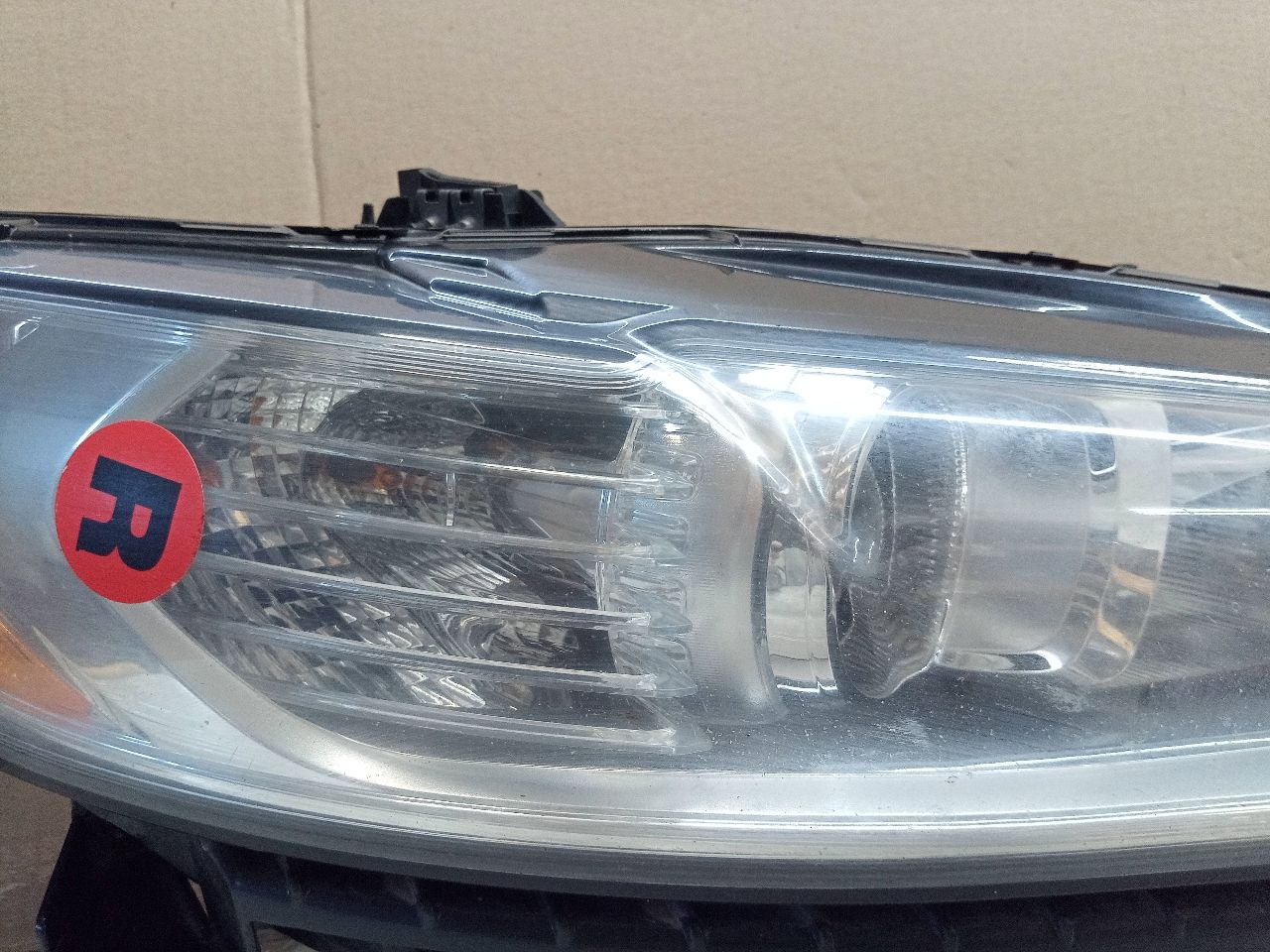 2014 FORD FUSION 4cyl Gasoline 2.5 Right HEADLAMP ASSEMBLY - 244456 — photo 2