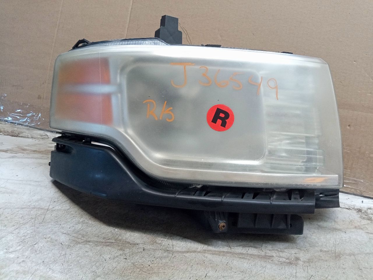 2010 FORD FLEX 6cyl Gasoline 3.5 Right HEADLAMP ASSEMBLY - 244459