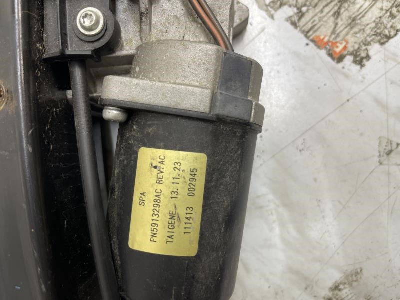2012 DODGE CARAVAN Right ELECTRIC DOOR MOTOR - 2446 — photo 7