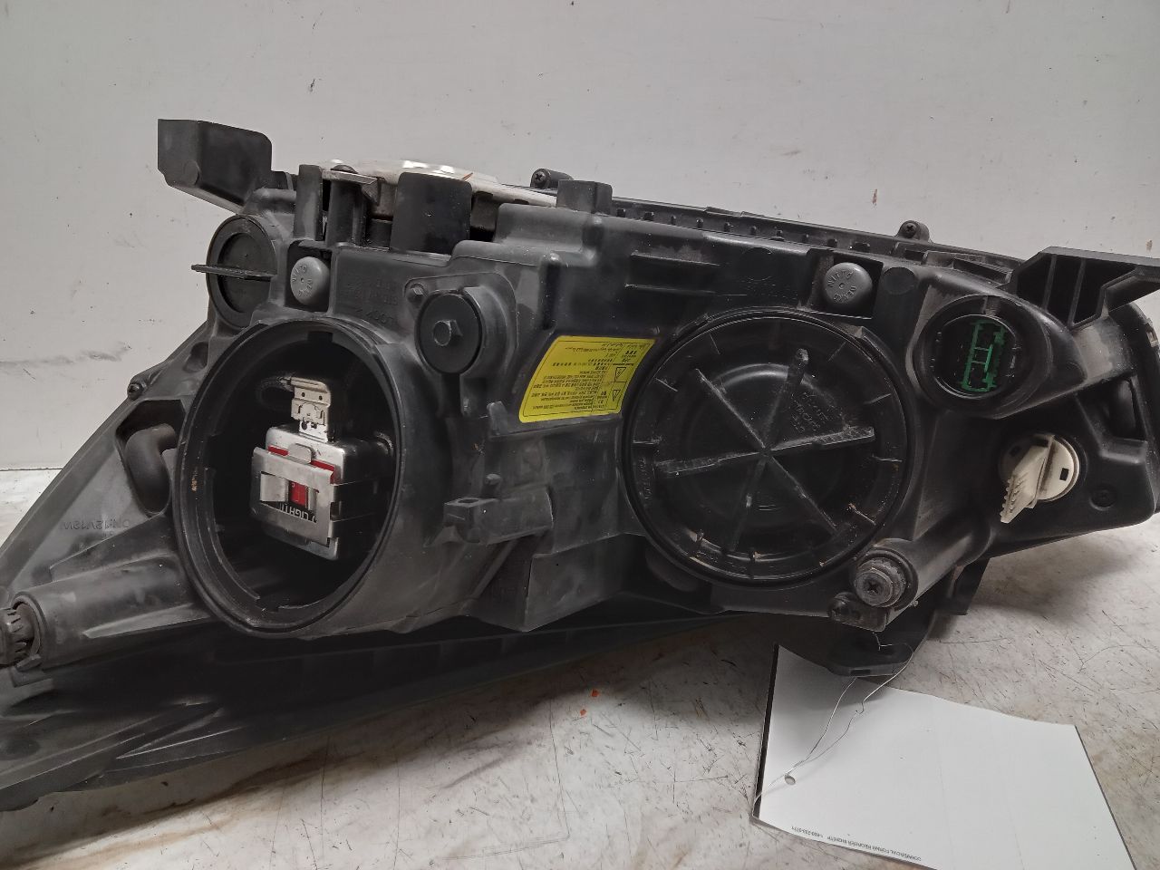 2014 KIA CADENZA 6cyl Gasoline 3.3 Right HEADLAMP ASSEMBLY - 244743 — photo 6