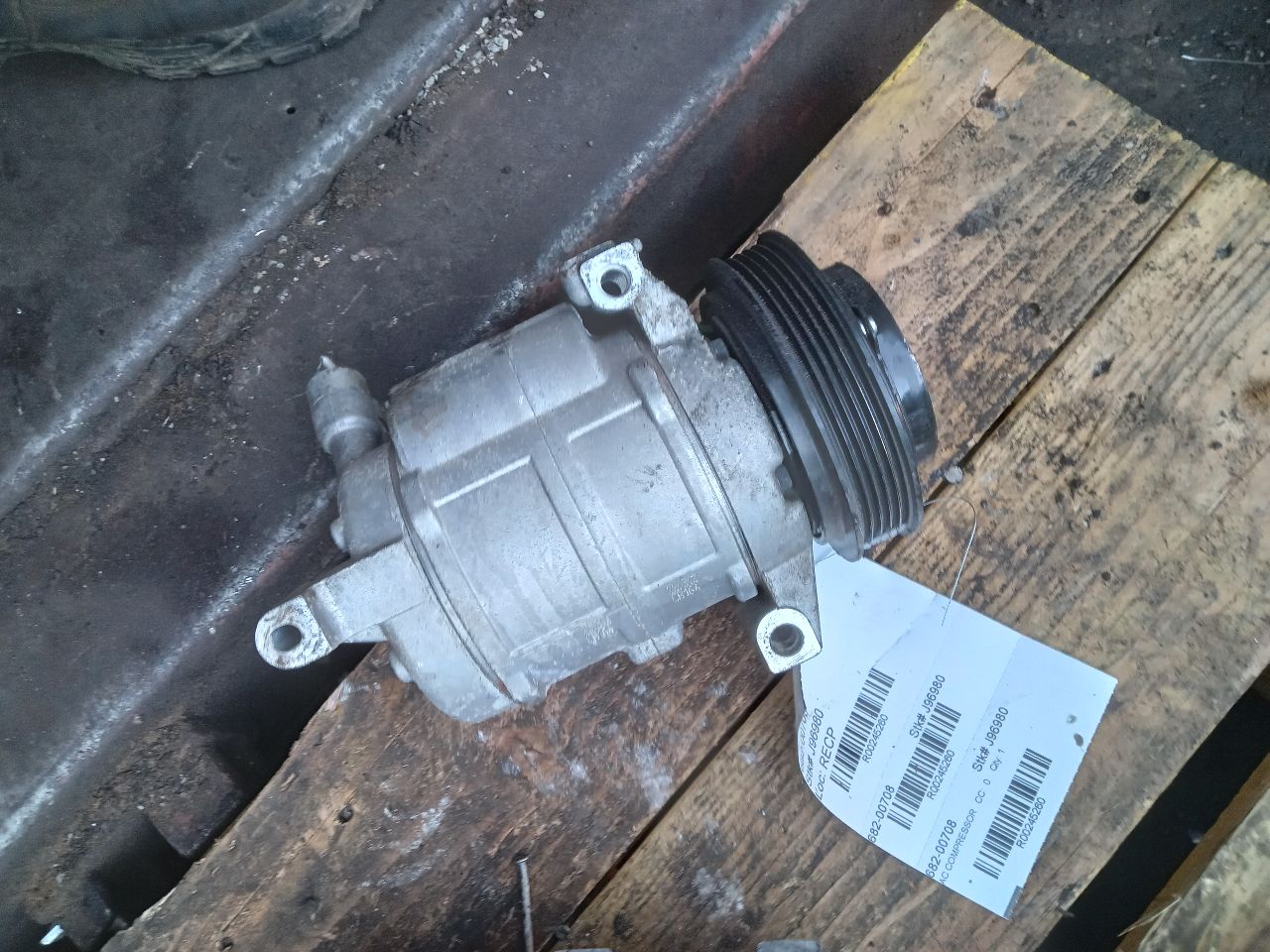 2011 GMC TERRAIN 4cyl Gasoline 2.4 AC COMPRESSOR - 245260 — photo 2