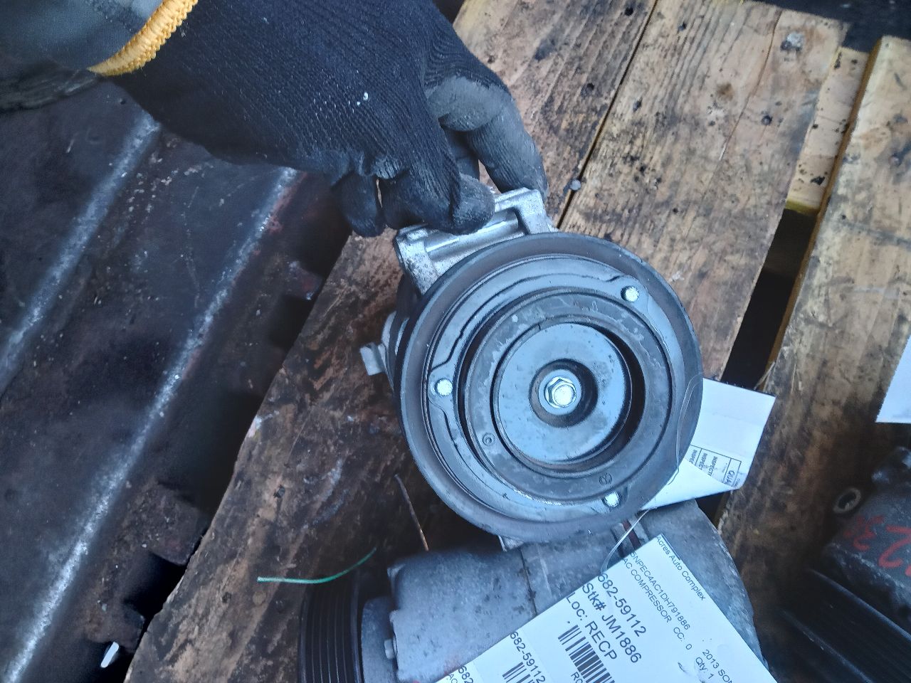 2011 GMC TERRAIN 4cyl Gasoline 2.4 AC COMPRESSOR - 245260 — photo 3