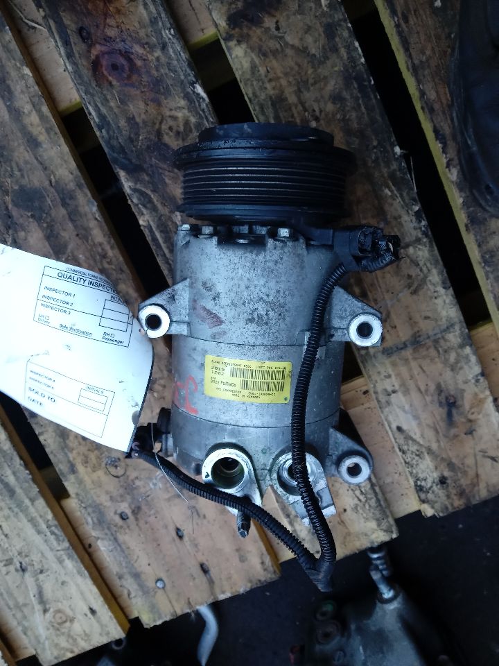 2016 FORD ESCAPE 4cyl 1.6 EcoBoost AC COMPRESSOR - 245271 — photo 1