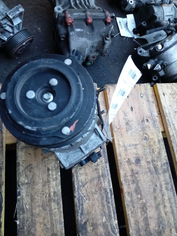 2016 FORD ESCAPE 4cyl 1.6 EcoBoost AC COMPRESSOR - 245271 — photo 4