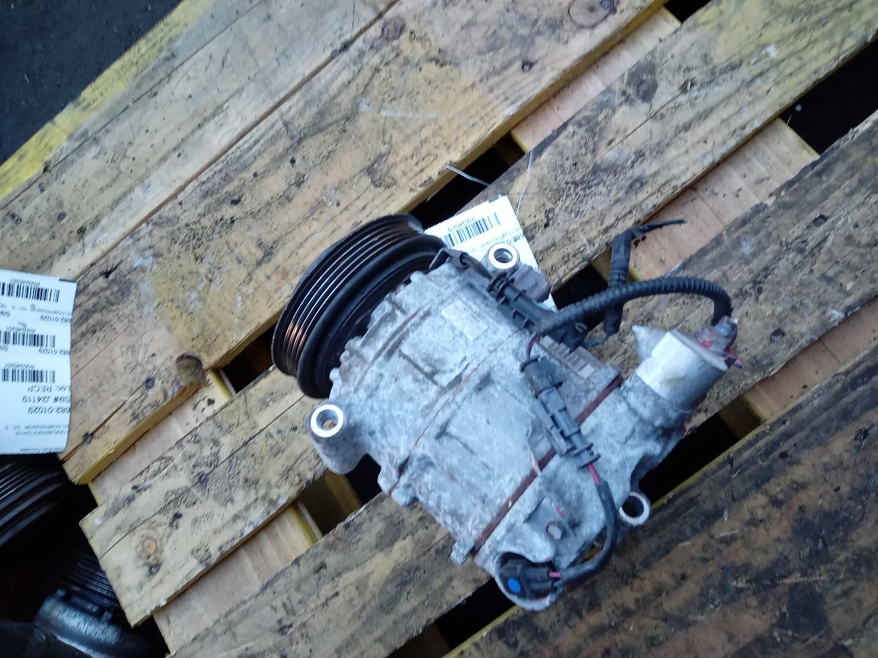2016 FORD FOCUS 4cyl Gasoline 2.0 Flex AC COMPRESSOR - 245279 — photo 1