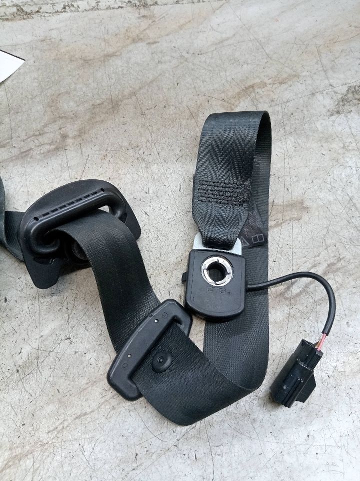 2010 LAND ROVER RANGE ROVER SPORT 8cyl Gasoline 5.0 Seat Belt, Front - 245921 — photo 2