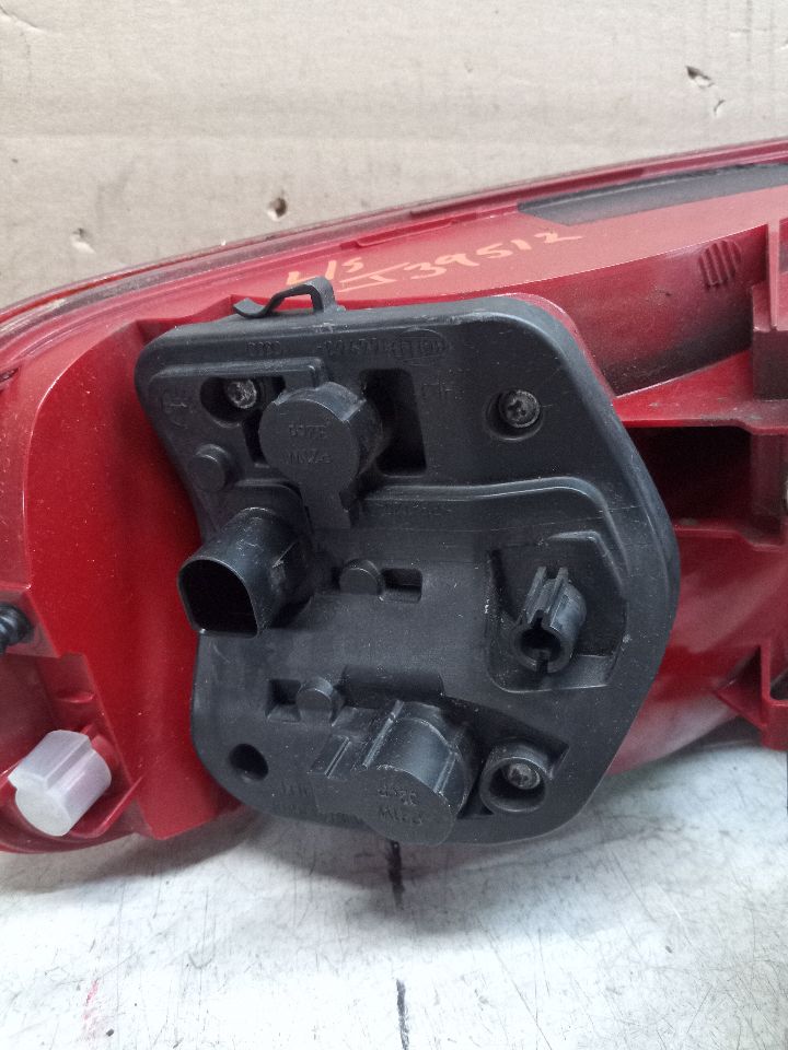 2010 AUDI A4 4cyl Gasoline Turbo 2.0 Left TAIL LAMP - 246360 — photo 4
