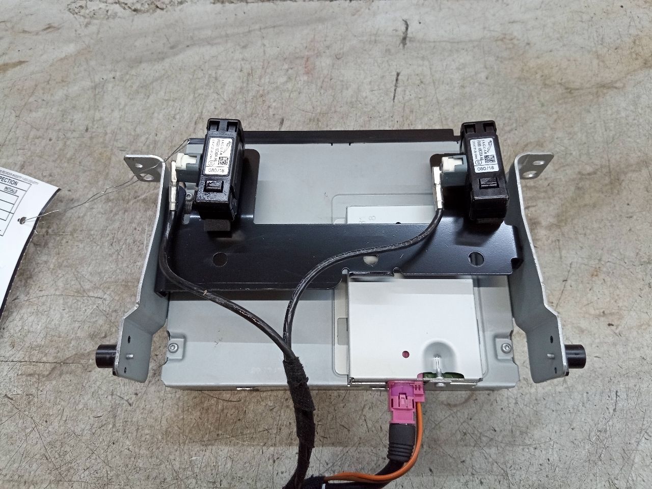 2019 JAGUAR XJ 3.0L 6cyl Supercharged G Radio Audio - 247857 — photo 4