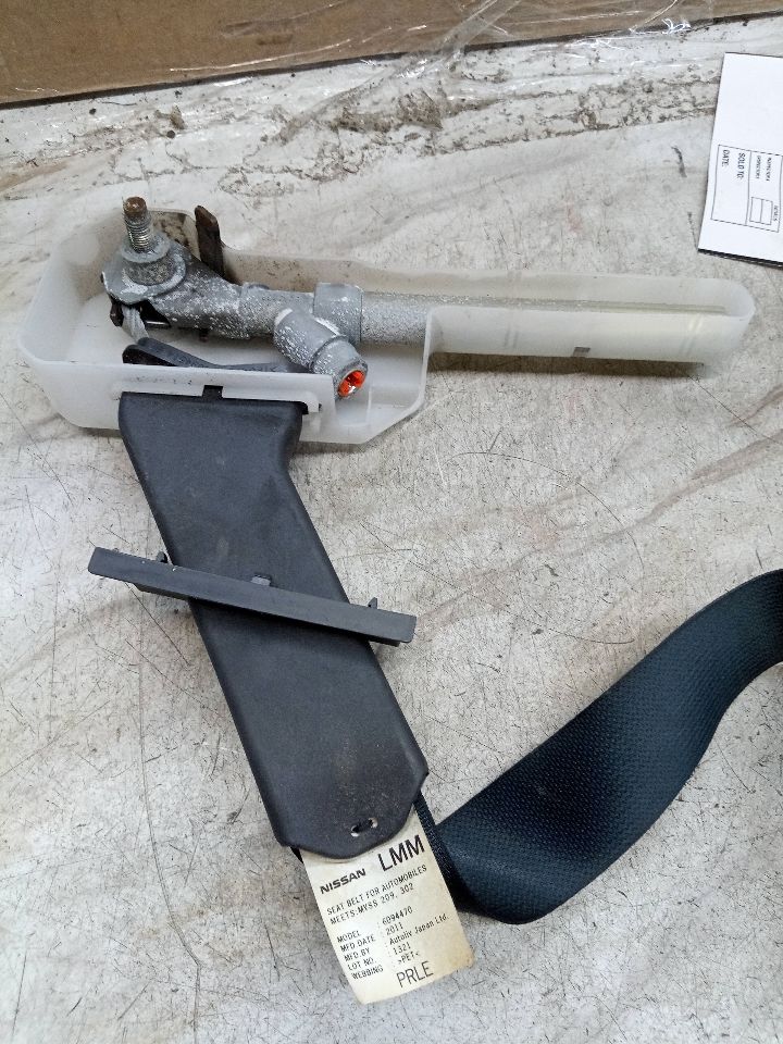 2011 NISSAN ROGUE 4cyl Gasoline 2.5 DOHC Seat Belt, Front - 247868 — photo 3