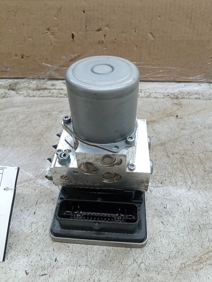 2022 BMW X3 2.0L 4cyl Turbo Gasoline Anti-lock Brake Pts - 247942 — photo 1