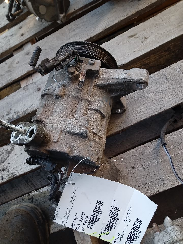 2013 GMC TERRAIN 6cyl Gasoline 3.6 AC COMPRESSOR - 248059 — photo 1