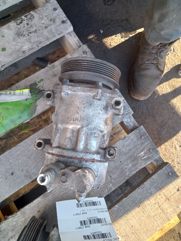 1999 JEEP CHEROKEE 6cyl Gasoline 4.0 AC COMPRESSOR - 248066 — photo 1