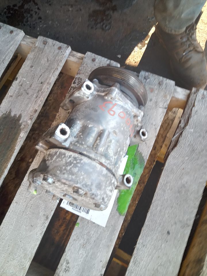 1999 JEEP CHEROKEE 6cyl Gasoline 4.0 AC COMPRESSOR - 248066 — photo 3