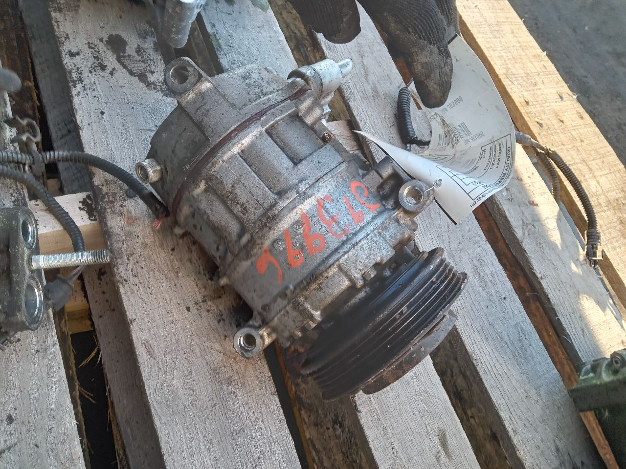 2013 CHEVROLET EQUINOX 6 cyl Gas Flex Fuel 3.6 AC COMPRESSOR - 248076 — photo 2