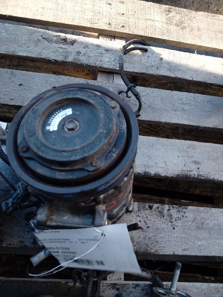 2013 CHEVROLET EQUINOX 6 cyl Gas Flex Fuel 3.6 AC COMPRESSOR - 248076 — photo 4
