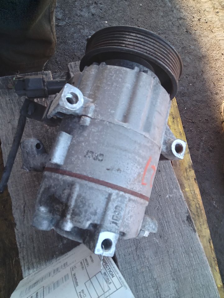 2015 HYUNDAI ELANTRA 4cyl Gasoline 1.8 AC COMPRESSOR - 248079 — photo 2
