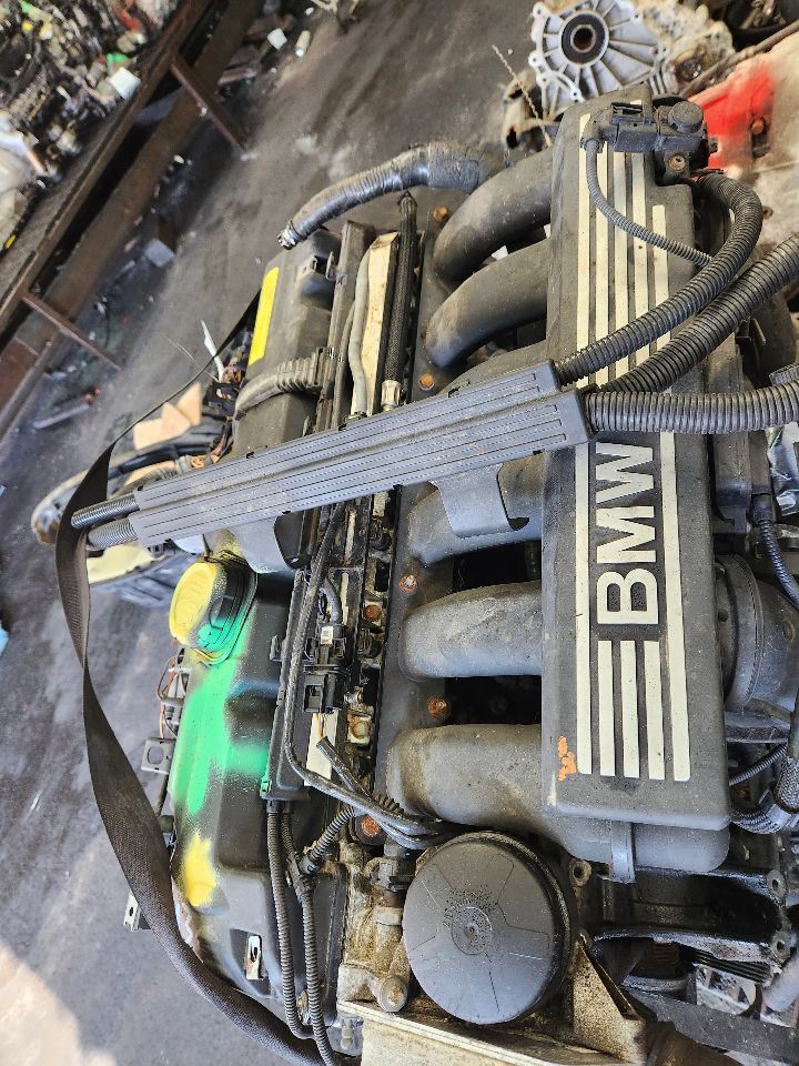 2007 BMW X3 6cyl Gasoline 3.0 ENGINE ASSEMBLY - 248550 — photo 2