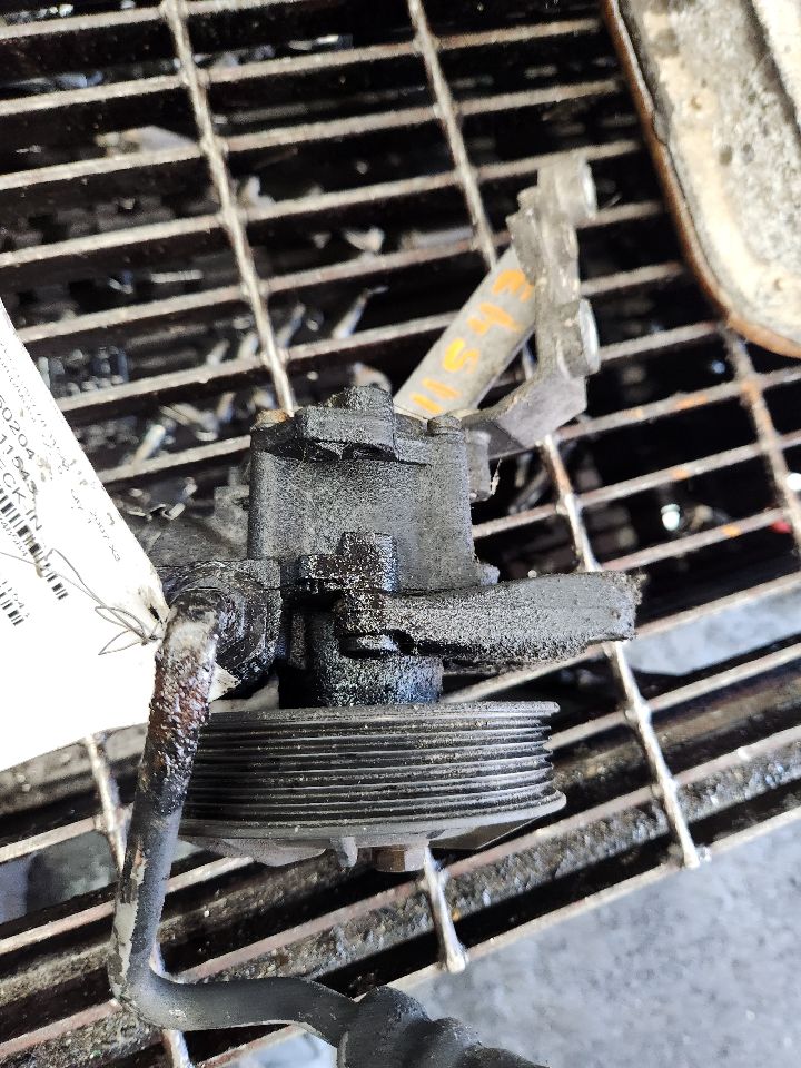 2007 BMW X3 6cyl Gasoline 3.0 PS Pump/Motor - 248584 — photo 5