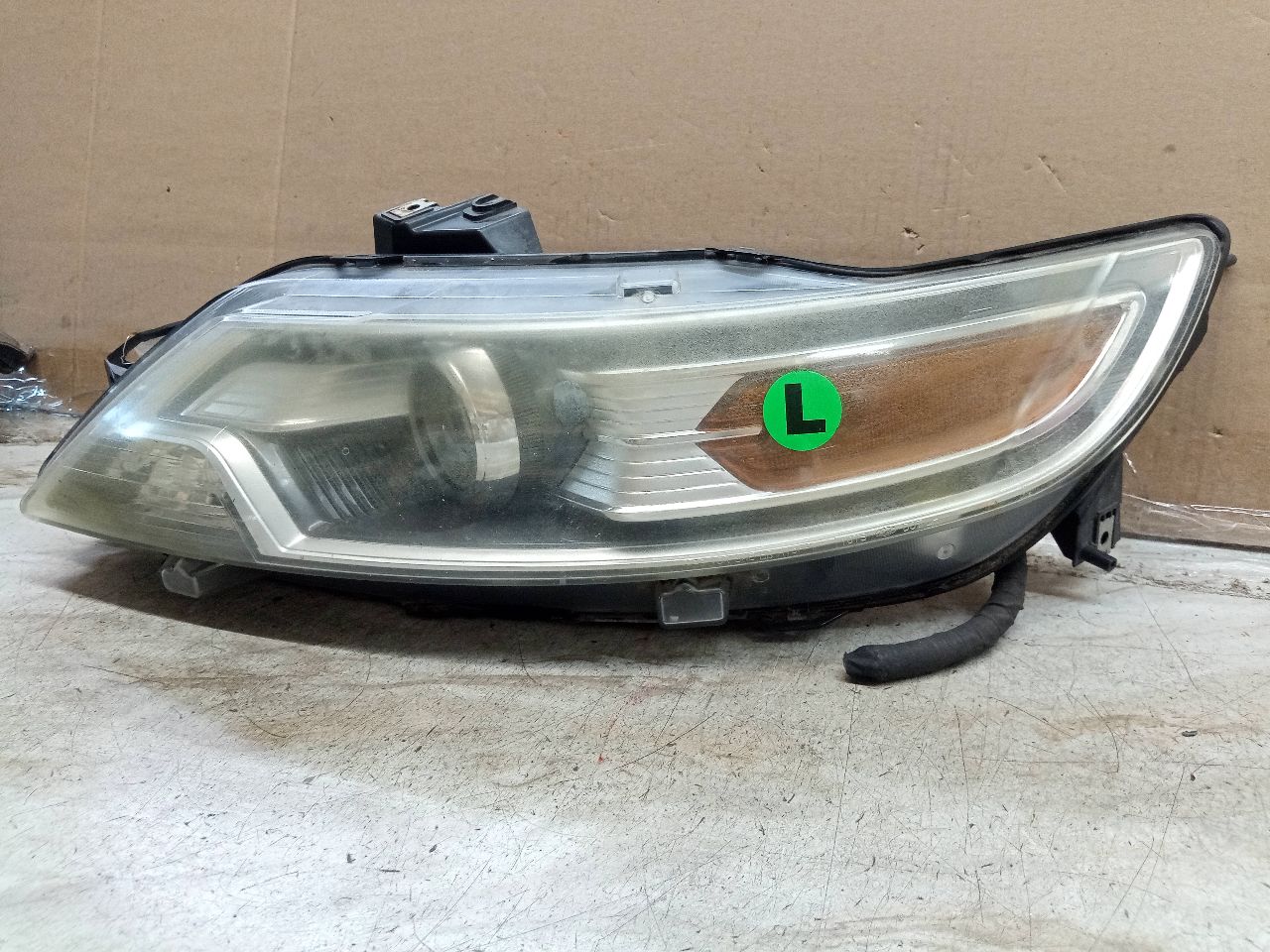 2010 FORD TAURUS 6cyl Gasoline 3.5 Left HEADLAMP ASSEMBLY - 249858