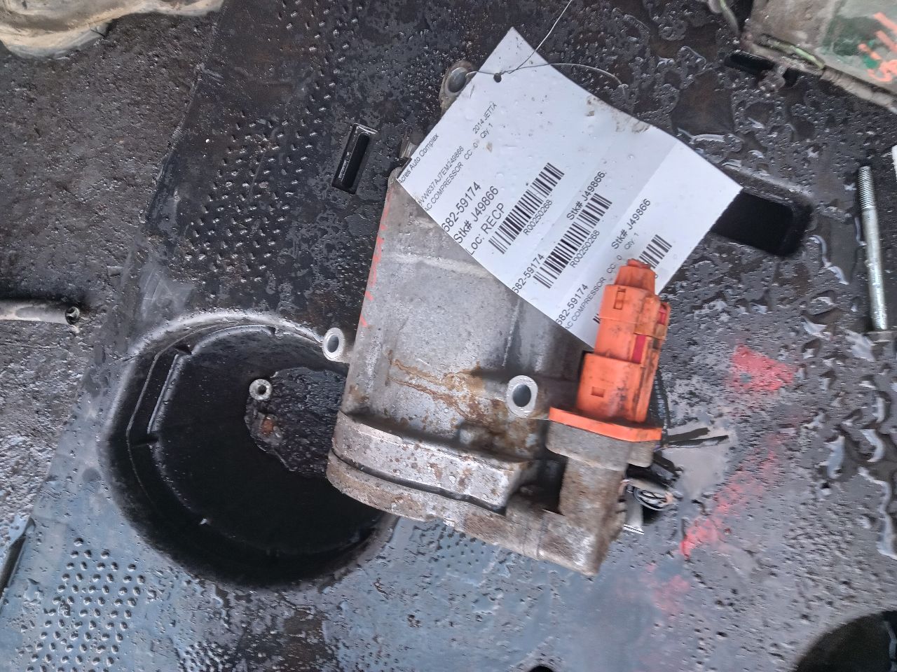 2014 VOLKSWAGEN JETTA 1.4L 4cyl Turbo Hybrid AC COMPRESSOR - 250268