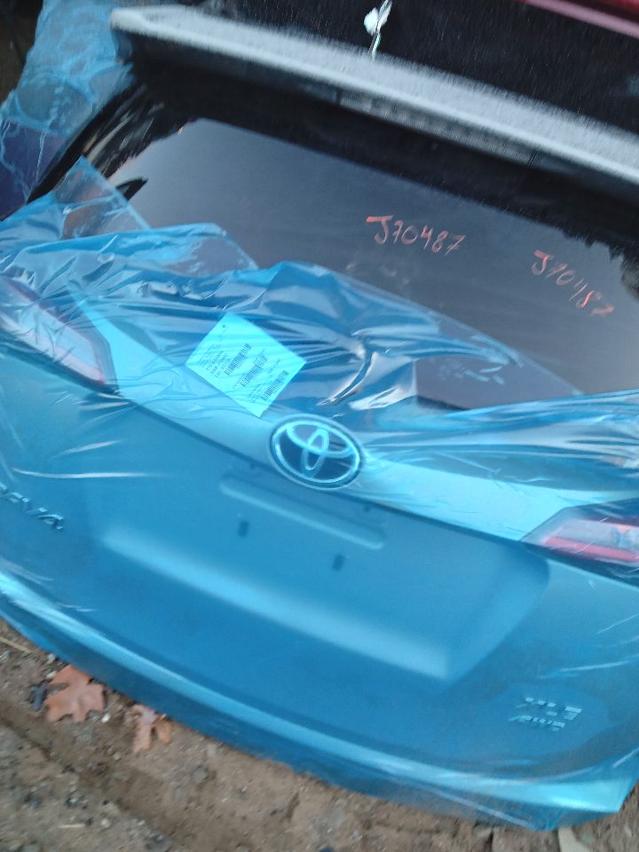 2017 TOYOTA RAV4 4cyl Gasoline 2.5 DOHC Decklid  Tailgate - 250288 — photo 2