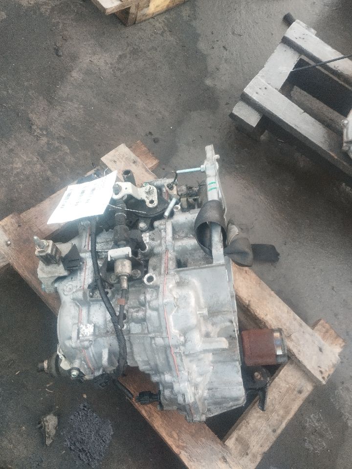 2014 NISSAN VERSA 4cyl Gasoline 1.6 DOHC Transmiss,Transaxle - 250478