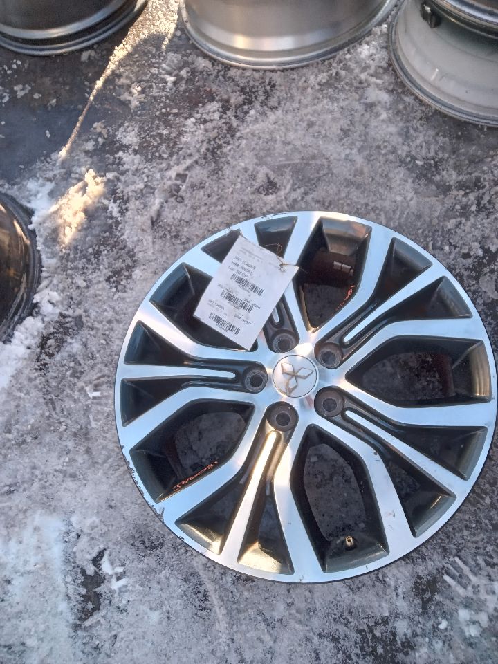2017 MITSUBISHI OUTLANDER SPORT 2.4L 4cyl Gasoline VVT WHEEL - 250492