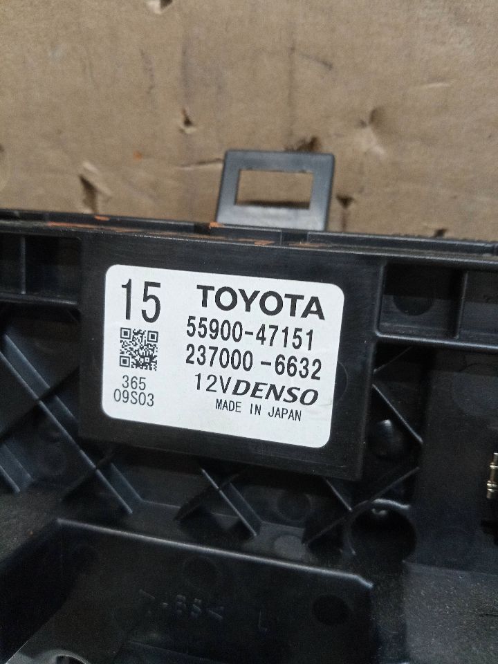 2016 TOYOTA PRIUS 4cyl Hybrid 1.8 TEMP CONTROL - 250708 — photo 4