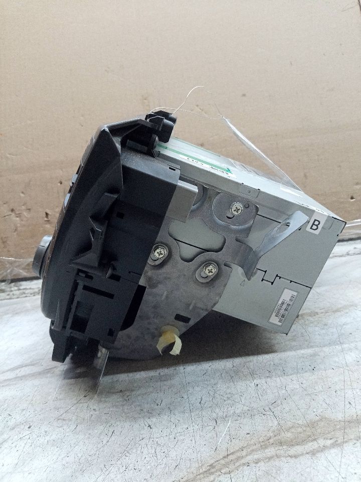 2011 ACURA TL 3.7L 6cyl Gasoline VVT Radio Audio - 250763 — photo 3