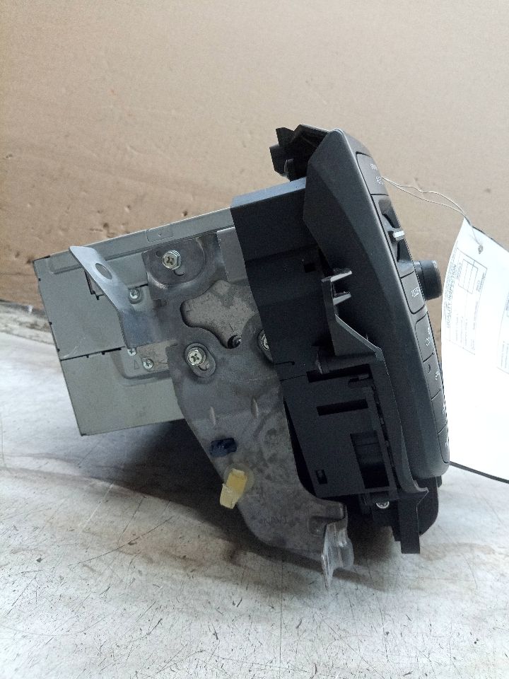 2011 ACURA TL 3.7L 6cyl Gasoline VVT Radio Audio - 250763 — photo 7