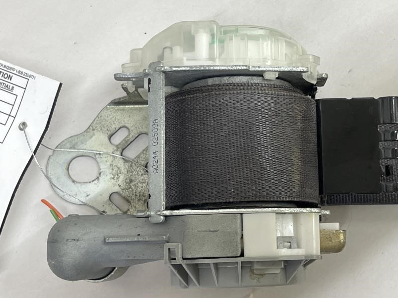 2007 GMC ACADIA Seat Belt, Front - 2508 — photo 7