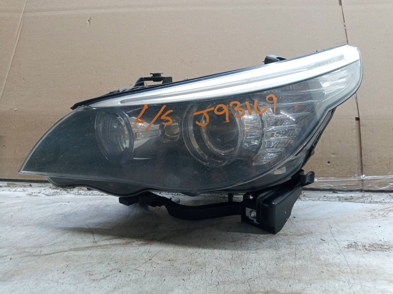 2008 BMW 535i 6cyl Gasoline Turbo 3.0 Left HEADLAMP ASSEMBLY - 251077 — photo 1
